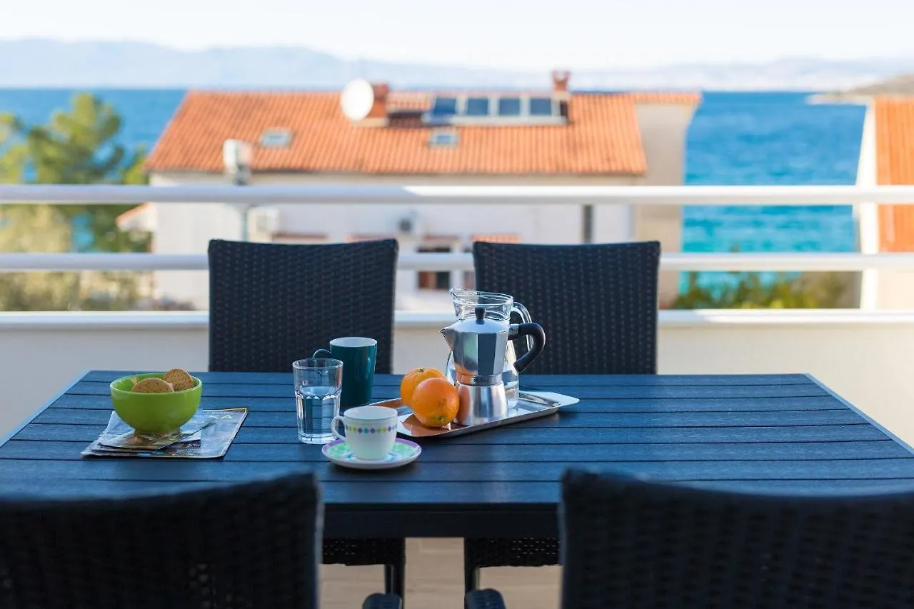 Apartments Meri Njivice Κροατία